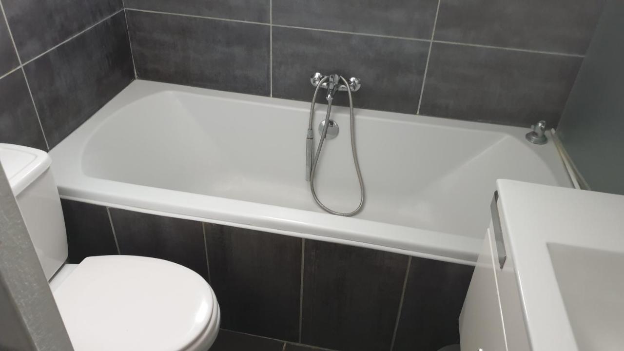 Mas La Farelle Gite, Fitness & Salle De Jeux Gratuite & Spa En Supplement Nîmes Eksteriør billede